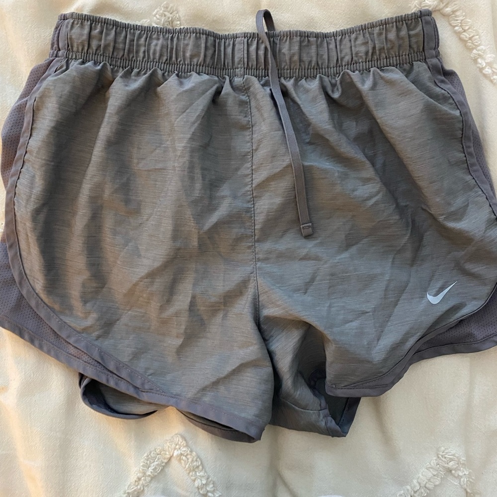 Nike Women's Dri-fit Tempo Track 3.5 Short